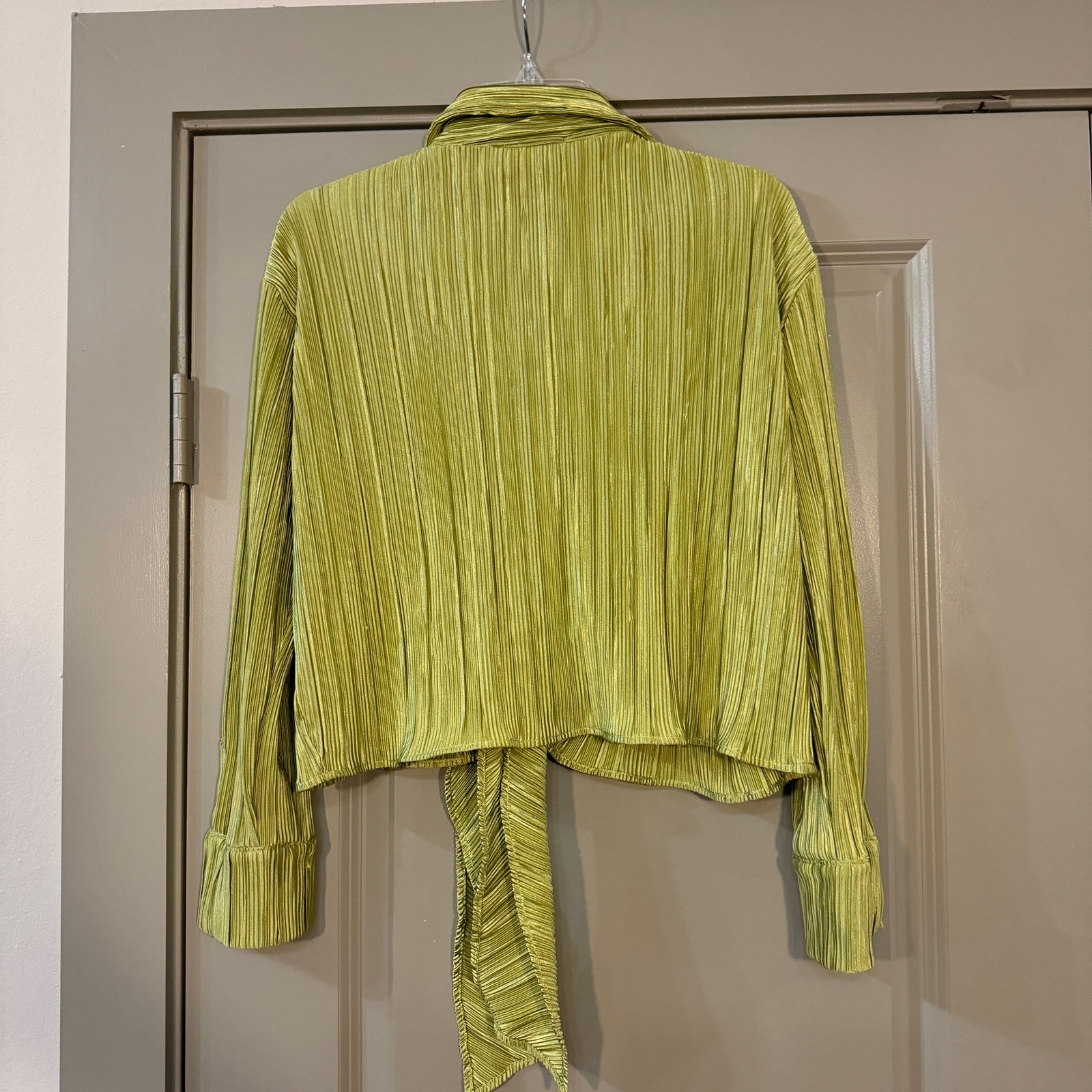 Lilly's Kloset Women's Size Small Green Plisse Crinkle Pleat Lounge Set — image 5 of 8